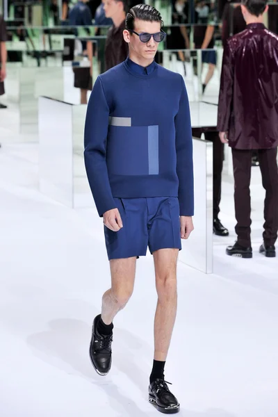 Look 33